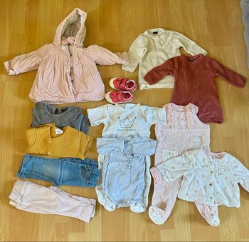 Lot vêtements bébé fille