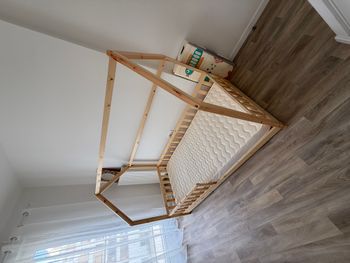 Lit cabane + matelas 90x190