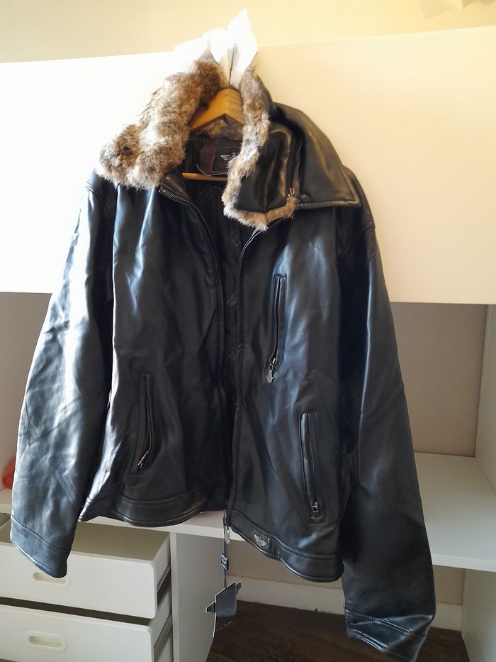 Veste en cuir noire , TXL. marque REPORTAGE R.G.A. - photo numéro 2