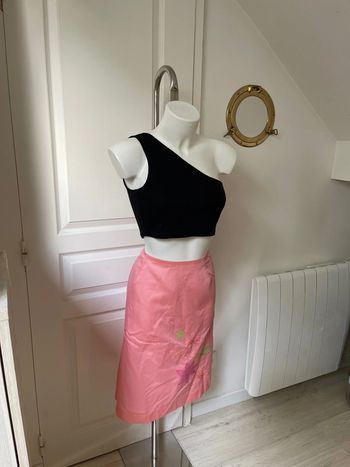 Jupe rose à fleurs