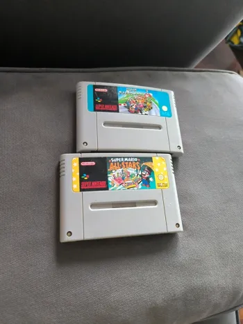 Lot de 2 jeux super nintendo