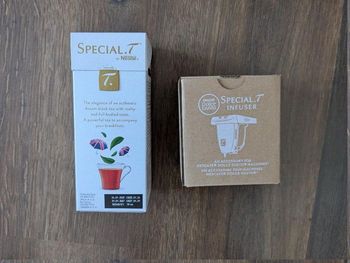 Infuseur de thé Dolce Gusto Spécial T + boite de thé English Breakfast neufs