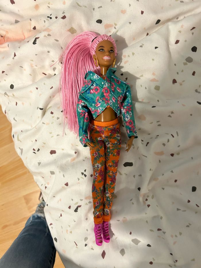 Lot de barbies extra - photo numéro 5