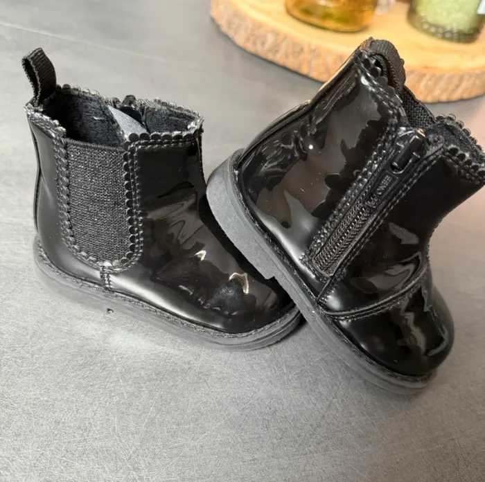 Bottines vernis noir 18/29