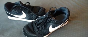 Baskets nike md runner 2 noir garçon 35,5 nike