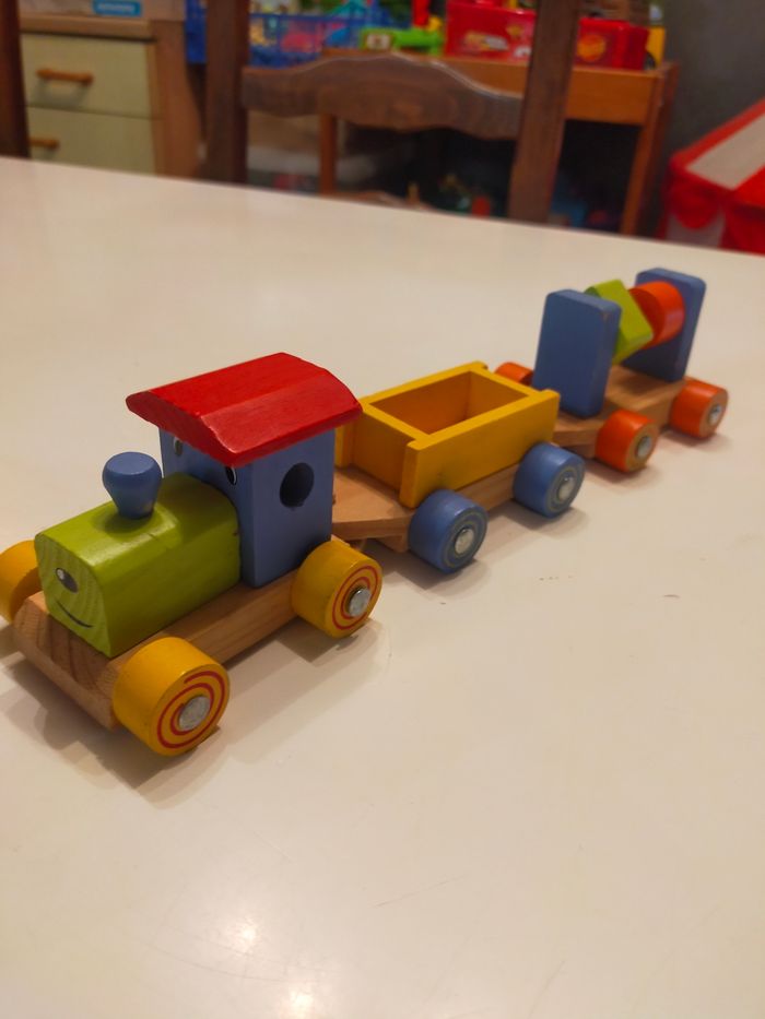 Train en bois