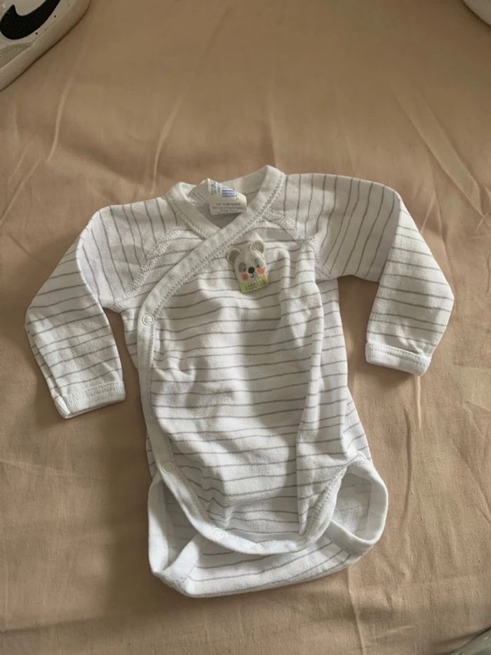 Pyjama et body absorba - photo numéro 3