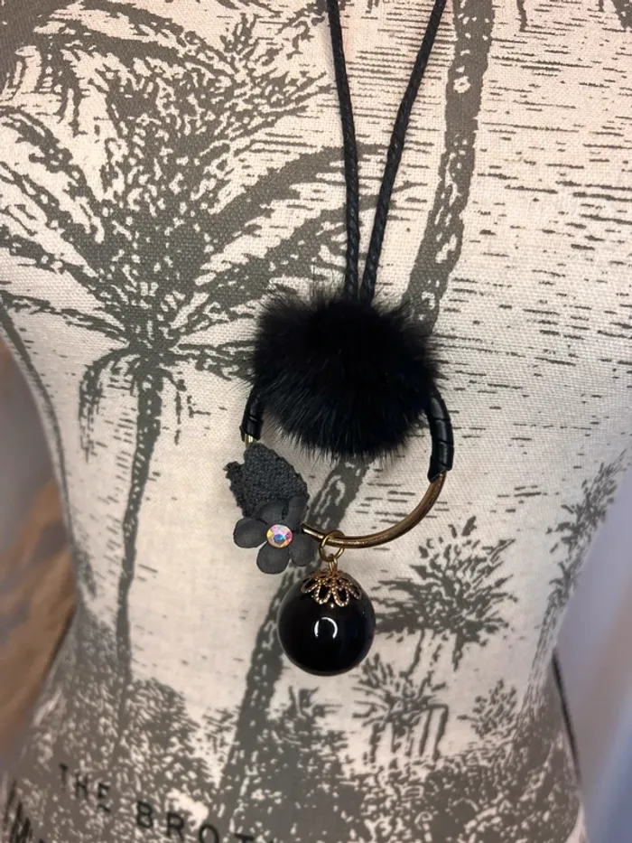 Collier neuf - photo numéro 2