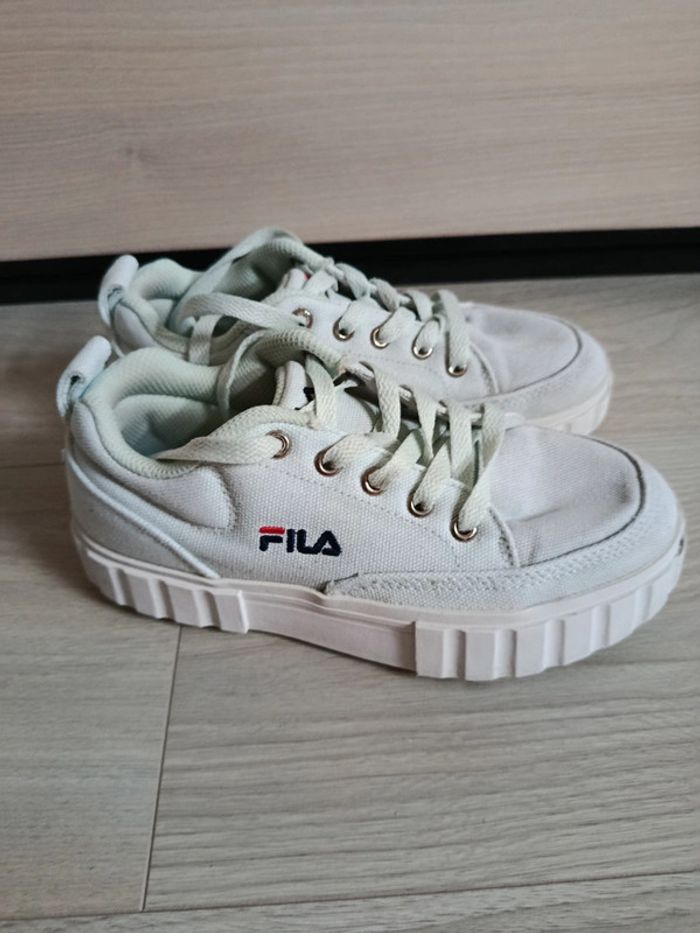 Basket fille fila Sandblast vert d'eau pointure 33