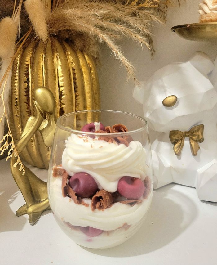 Bougie gourmande parfumé Forêt Noire - photo numéro 3