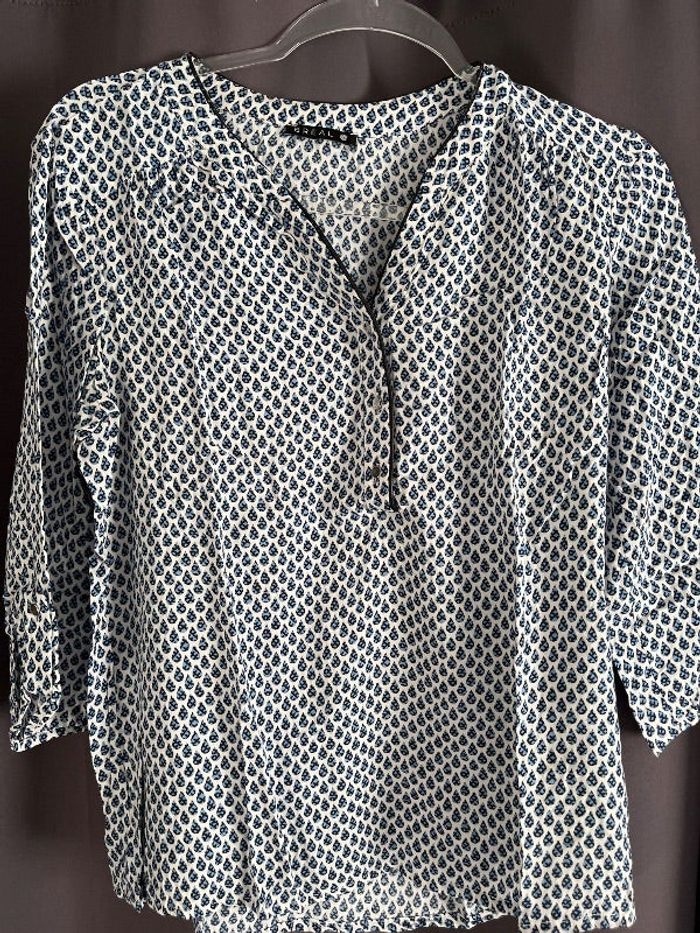 Blouse motif