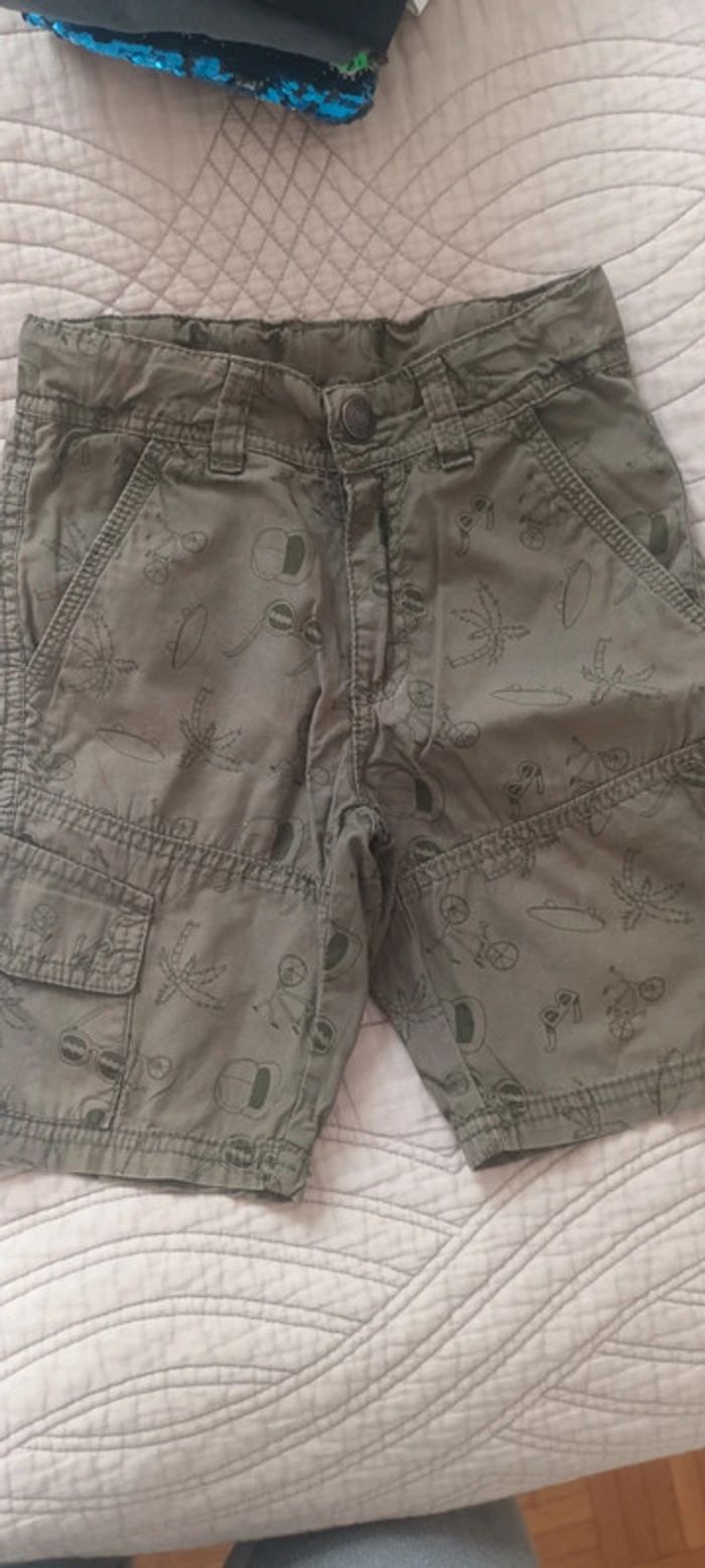 Lot tee shirt et short 4-5 ans - photo numéro 5
