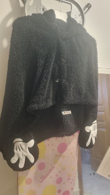 Cape poncho polaire capuche mickey noir