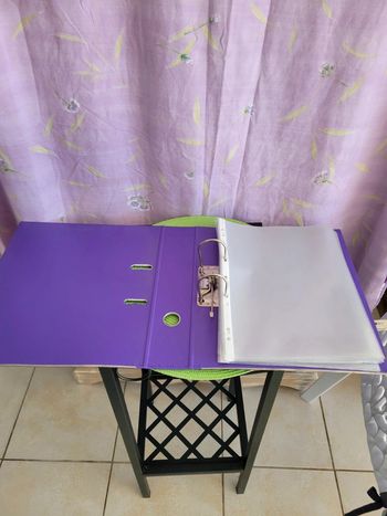 Classeur et pochettes plastifiées