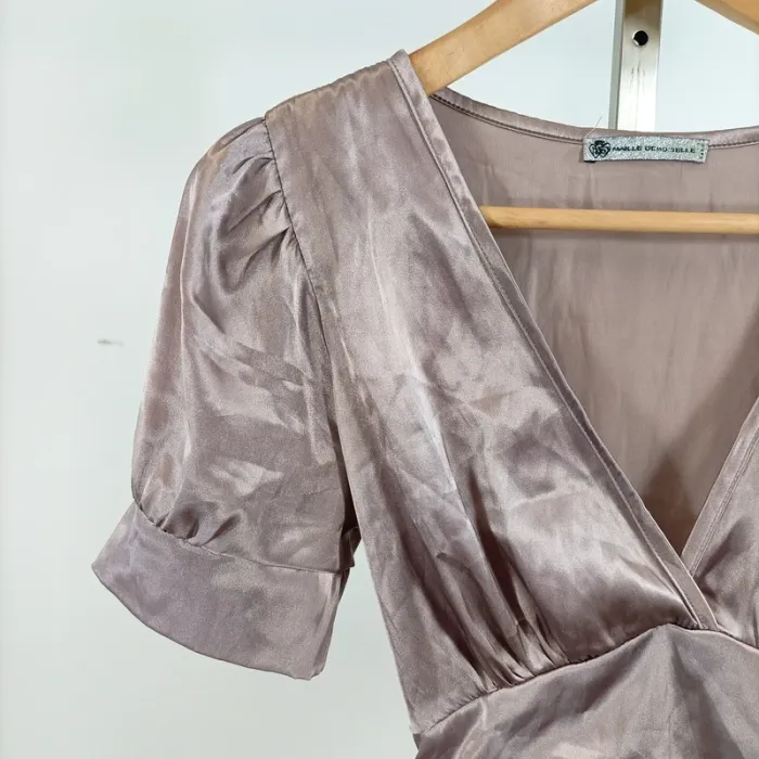 Blouse satinée taupe Maille Demoiselle manches ballon nouée dos T. estimée M A1453 - photo numéro 3