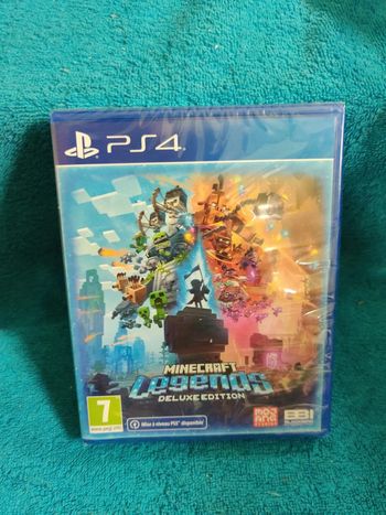 PS4 Minecraft legends deluxe edition