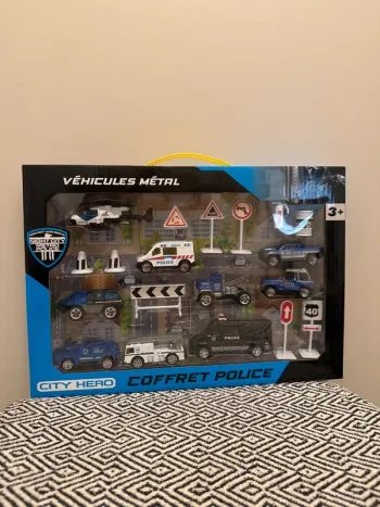 Wdk- Coffret Véhicules Métal de Police - 19 pièces 3 ans et +