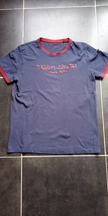 Maillot garçon 16 ans très bon état 