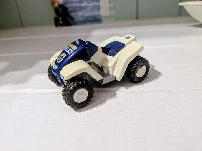 Playmobil lot Policier - quad, moto, bateau et policier 6502 - photo numéro 3