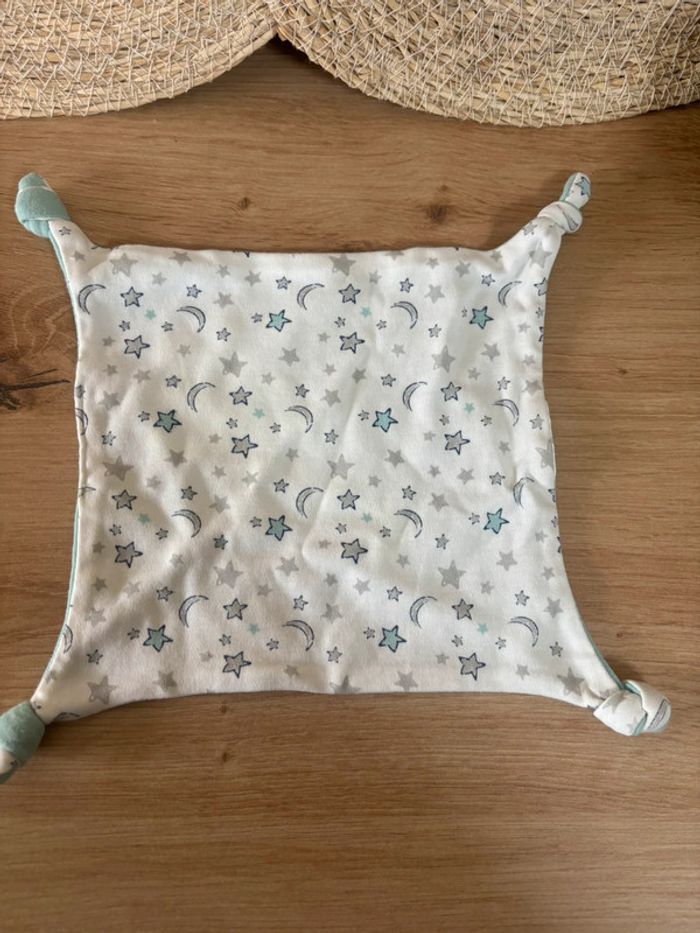 Doudou plat mouchoir 4 noeuds blanc bleu lune étoile pégase sas