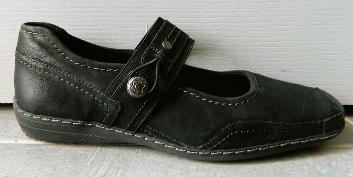 Chaussures T 40 en cuir "Marco Tozzi" neuves