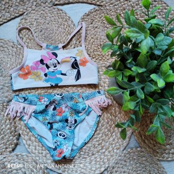 🌺 Maillot de bain 2 pièces – 5 ans / 110 cm – Disney Minnie – Très bon état