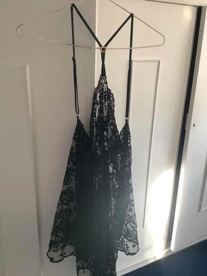 Nuisette dentelle noire très bon état - photo numéro 4