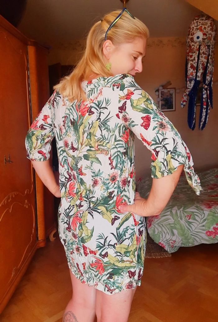 Robe H&M fleurie 40 - photo numéro 3