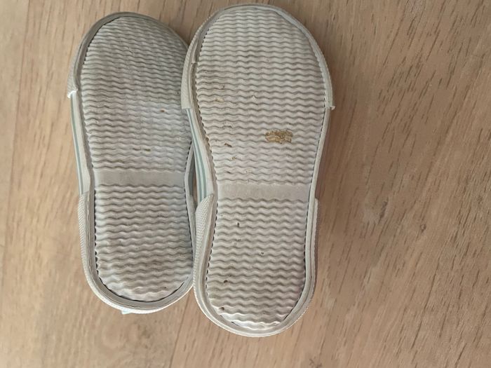 Basket la reine des neiges taille 21 - photo numéro 4