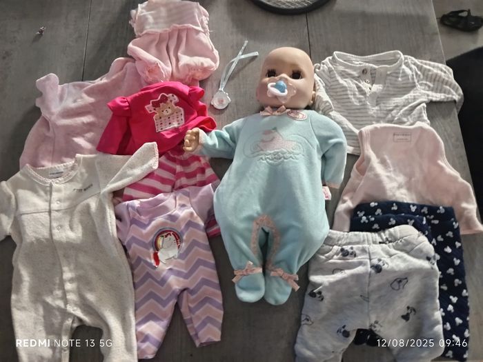 Poupée baby anabell anabelle babyborn baby born