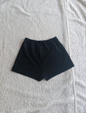 Short chic noir basique taille élastique minimaliste chic vintage casual