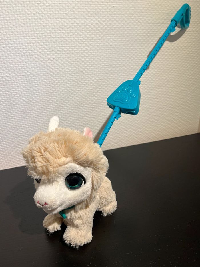 Lama Walkalots de furReal - photo numéro 2