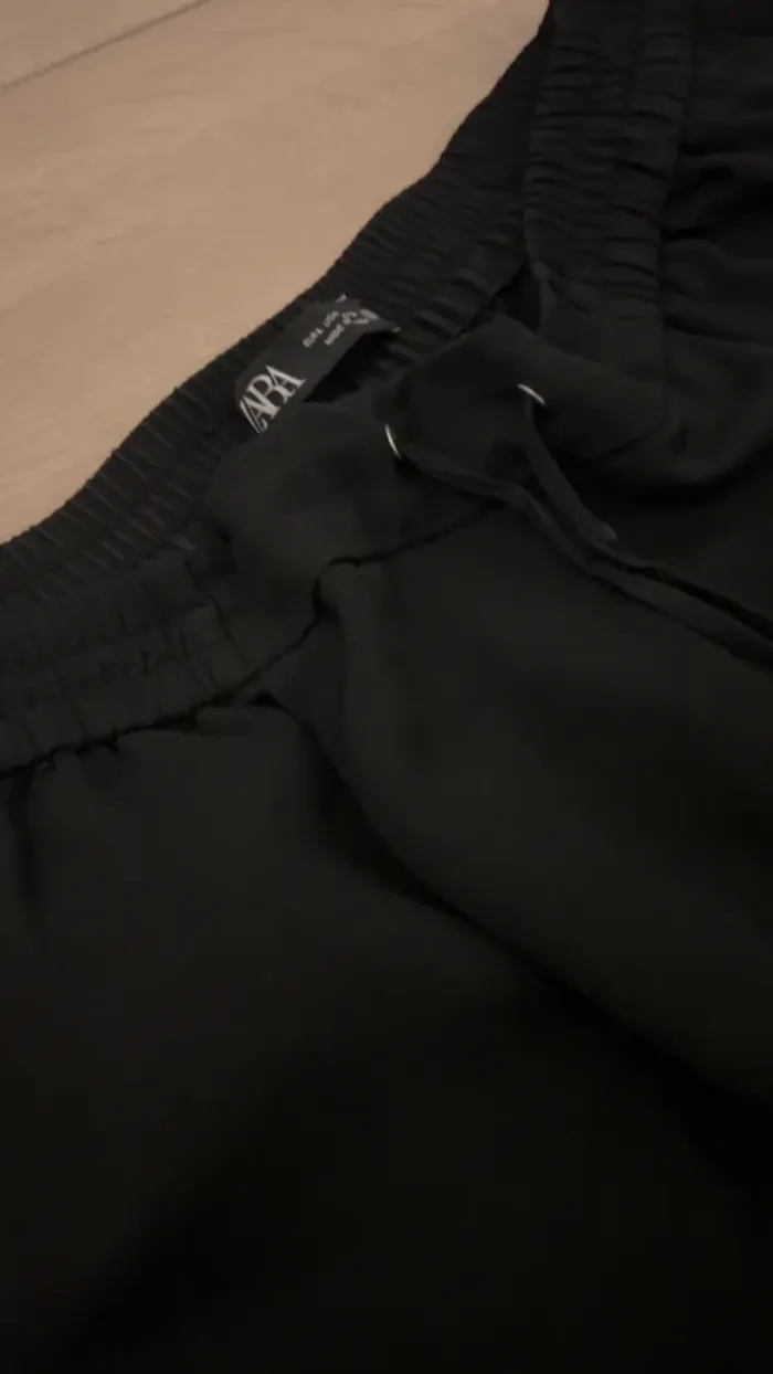 Pantalon Zara noir fluide taille L excellent état - photo numéro 2