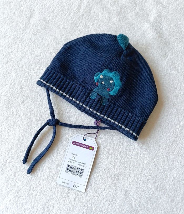 Bonnet bleu pétrole neuf