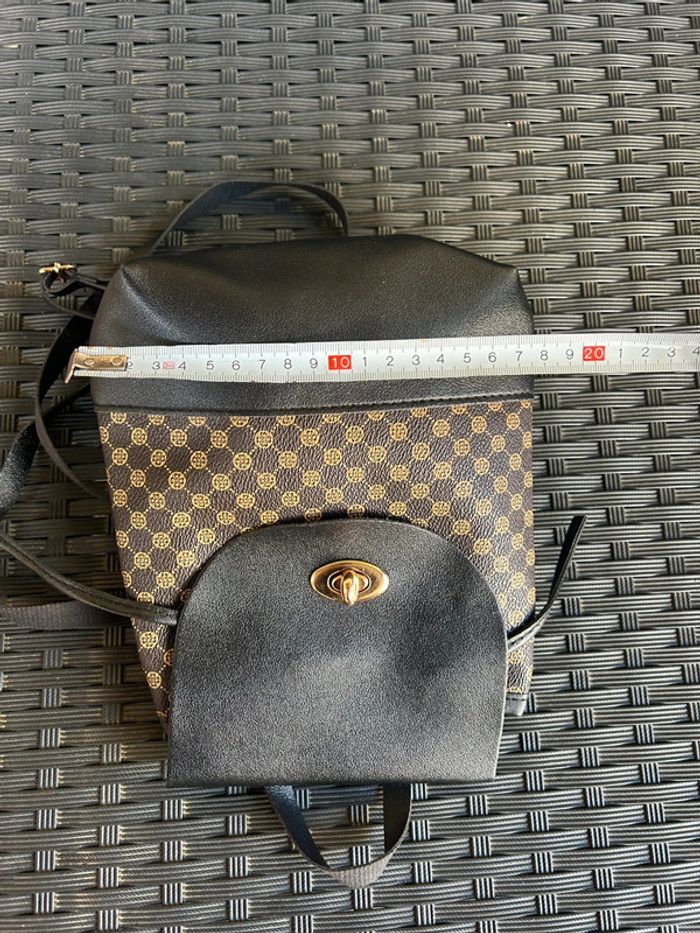 Petit sac à dos neuf - photo numéro 10