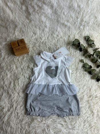 Barboteuse Chicco blanche et argenté taille 9 mois