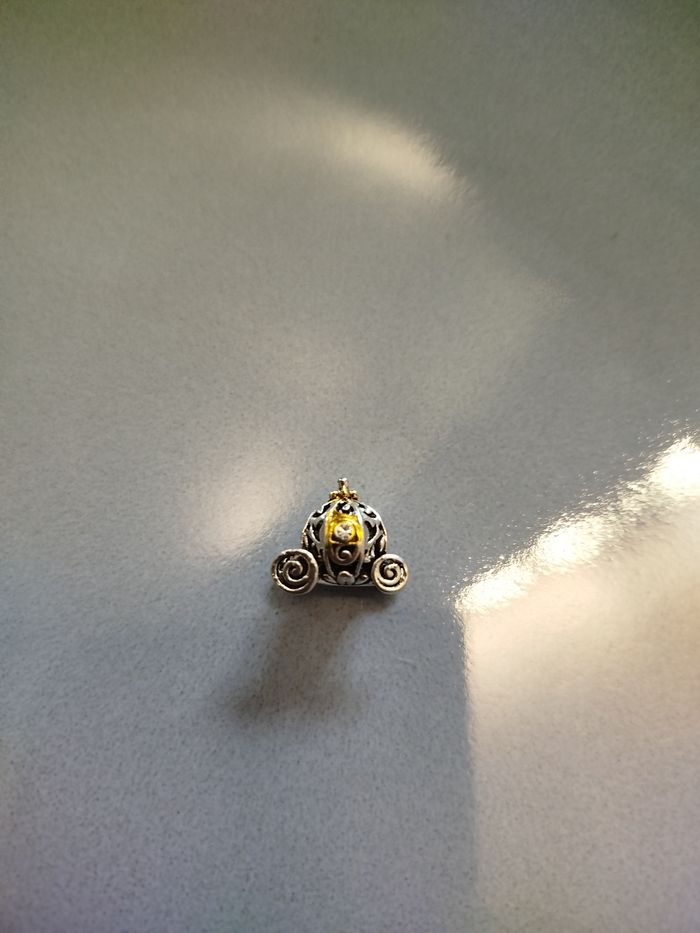 Charm Pandora Disney carrosse cendrillon enchantée 100 ème anniversaire - photo numéro 2