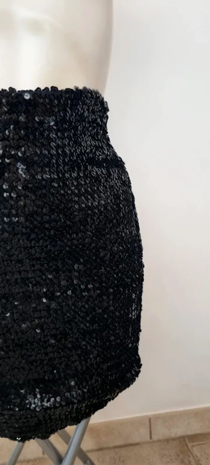 Jupe tube noire sequins kookai 36 - photo numéro 3