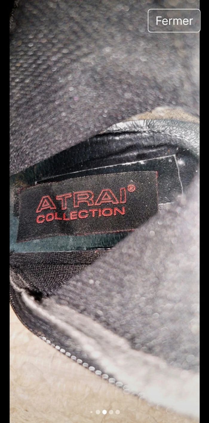 Superbes bottes cuir daim
vintage Atrai Portugal taille 36 - photo numéro 10