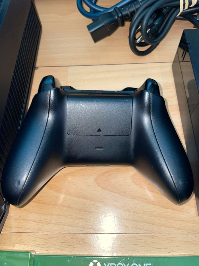 Console Xbox One - Edition Day One 2013 Kinect Loose Noire PAL Microsoft + 3jeux - photo numéro 6