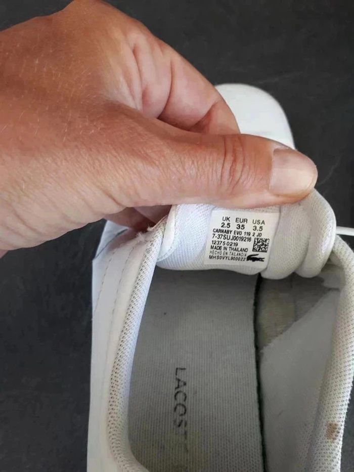 14 € Lacoste Carnaby Junior taille 35 - photo numéro 8