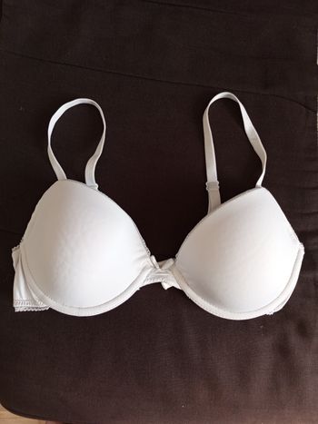 Soutien-gorge avec armatures 85B