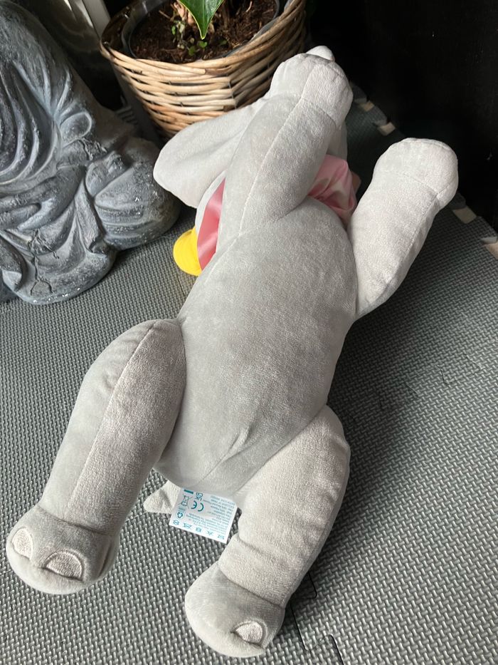 Peluche éléphant Dumbo - photo numéro 5