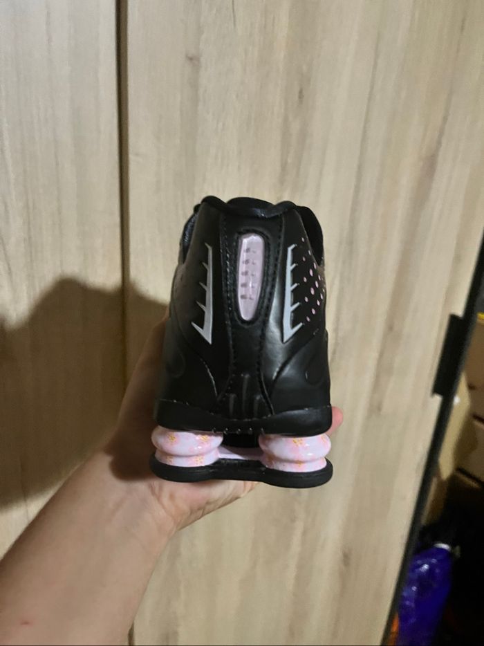 Nike Shox R4 Regal Pink Black Sakura - photo numéro 5