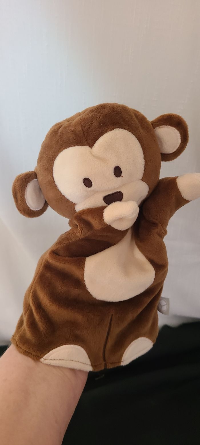Doudou peluche marionnette singe marron et blanc 23cm oxybul - - photo numéro 3