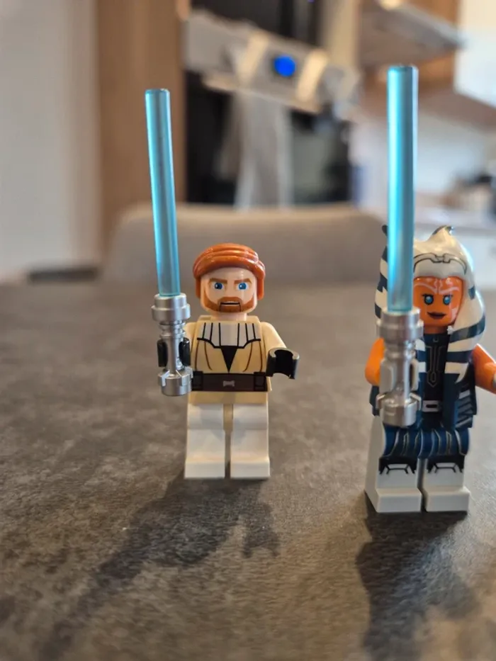 Figurines lego Jedi Obiwan Ashoka et Ki-Adi-Mundi star wars - photo numéro 3