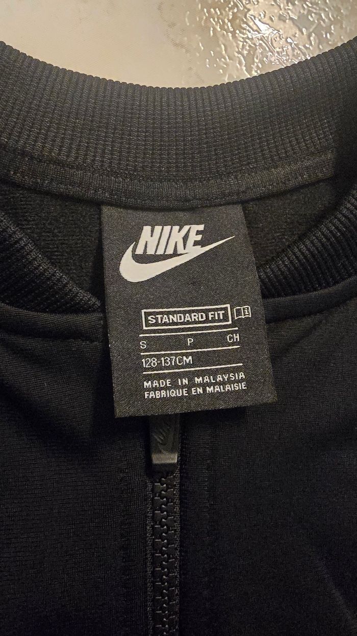 NEUF!!!! (non portés) 🥰😍🤩SUPERBE survêtement MIXTE 8 ans NIKE (prix ferme)⚘️⚘️🤩🤩 - photo numéro 4