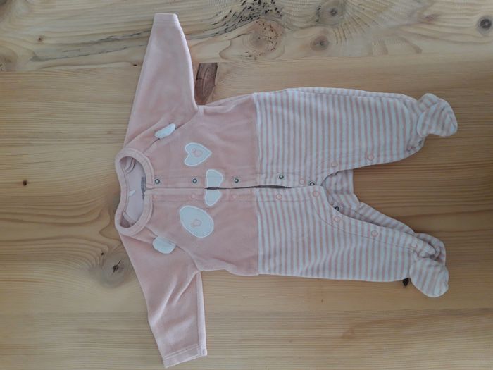 Lot 9 Pyjamas Velours 1 mois - photo numéro 4