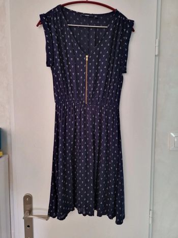 Robe bleu marine avec ancrés blanches kiabi 36