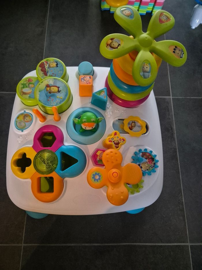 Table d'activités - photo numéro 2